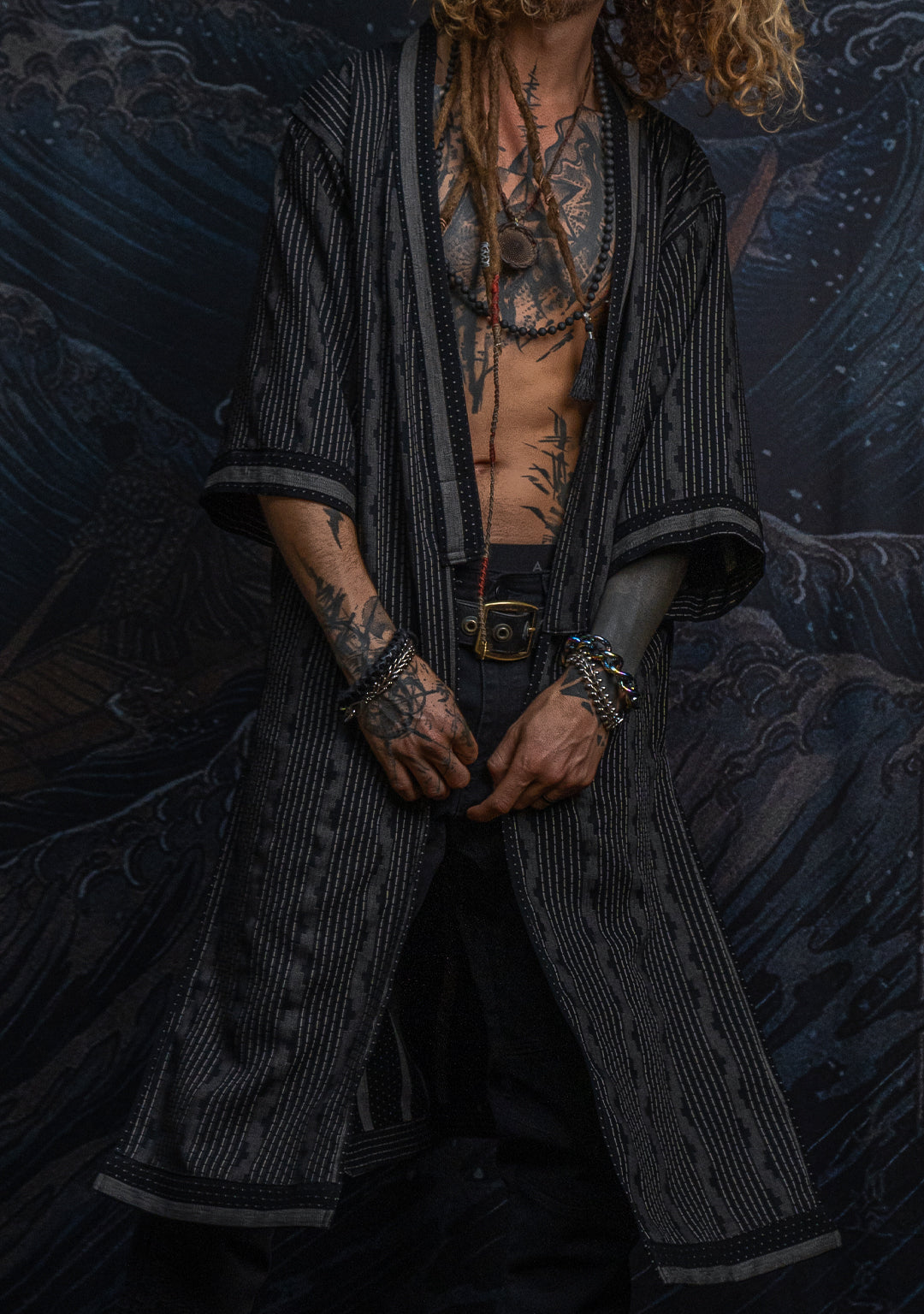 Open Kimono / Indonesian Woven Super Black Reversible - TRIBAL TRAILS